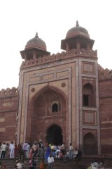 08-The Badshahi Darwaza (gate) from the Jama Masjid